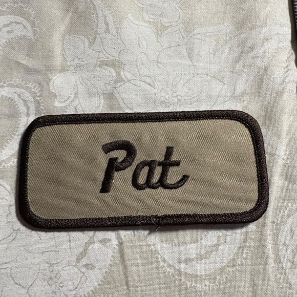 Pat Name Patch Custom Embroidered Applique Uniform Badge Brown Tan Iron-On - Picture 1 of 3